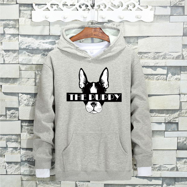 Ανδρικό φούτερ σε διάφορα χρώματα με πολύχρωμη εκτύπωση