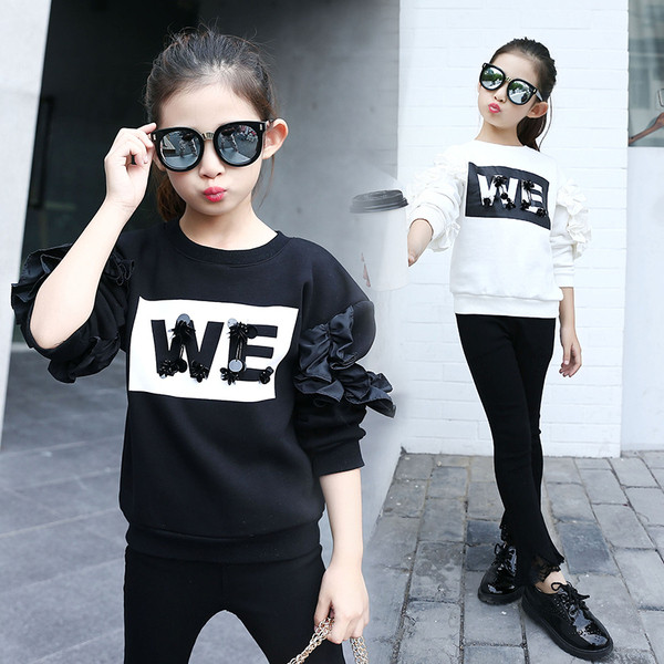 Bluza pentru copii alb si negru cu aplicatie