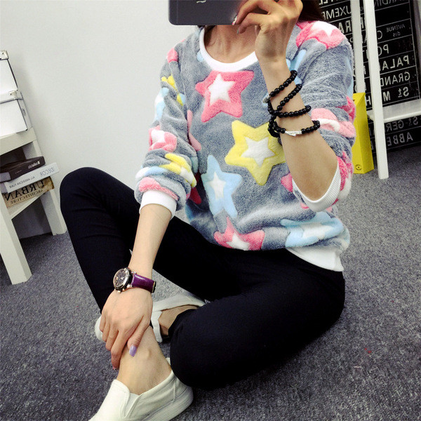 Γυναικείο πουλόβερ με κολάρο σε σχήμα O και εκτύπωση