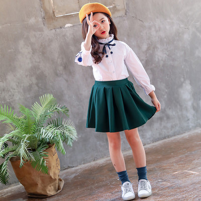 Παιδικό πουκάμισο με κεντήματα σε μπλε και κόκκινο χρώμα