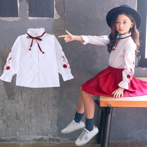 Παιδικό πουκάμισο με κεντήματα σε μπλε και κόκκινο χρώμα