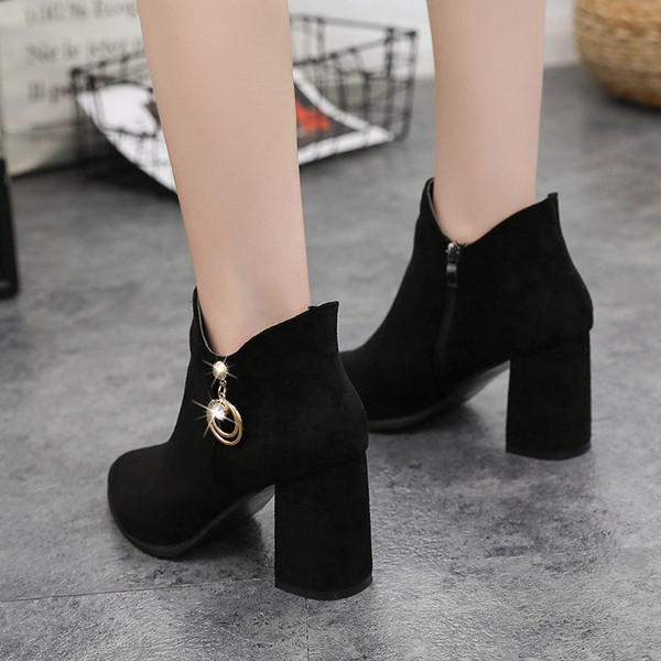 Cizme de damă elegante cu toc gros - două culori