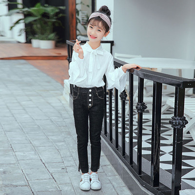 Κομψό παιδικό πουκάμισο σε λευκό χρώμα