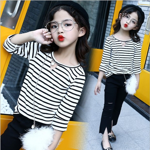 Παιδική μπλούζα για κορίτσια με λαιμόκοψη