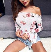 Μοντέρνα γυναικεία  μπλούζα με floral μοτίβα και μανίκι λωτού σε δύο χρώματα