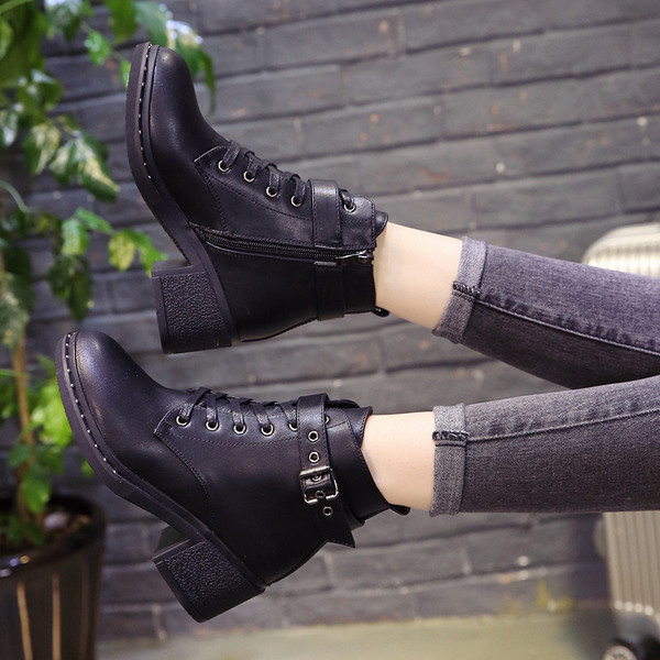 Ghete de dama moderne din piele ecologica cu sireturi si fermoar de culoare neagra