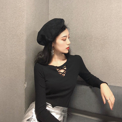 Κομψή γυναικεία μπλούζα σε μαύρο και άσπρο χρώμα