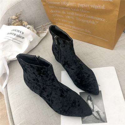 Γυναικείες  μπότες  με χοντρό τακούνι και φερμουάρ - δύο χρώματα