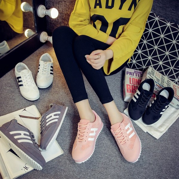 Модерни дамски маратонки от еко велур в четири цвята