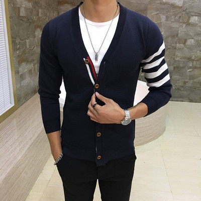 Vestă modernă pentru bărbați cu dungi în trei culori