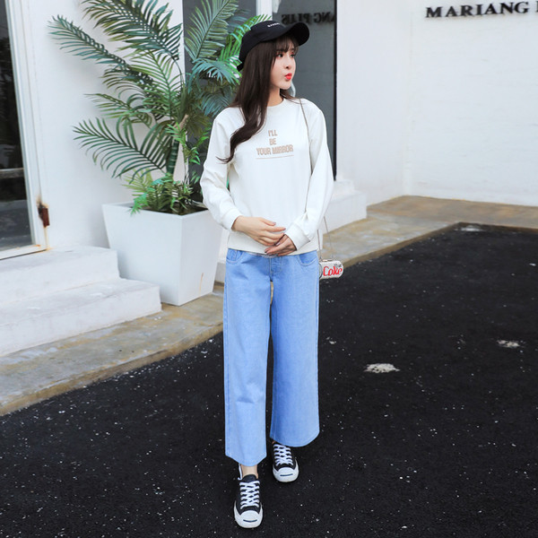 Τζιν  για έγκυες γυναίκες σε ανοιχτόχρωμο σχέδιο