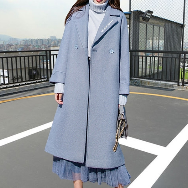 Модерно дамско палто  с V-образно деколте дълъг модел в сив цвят