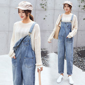 Дънков гащеризон с джобове за бременни жени