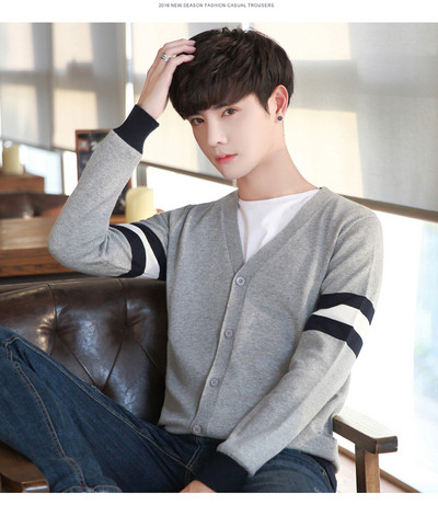 Μοντέρνα ανδρική ζακέτα με ντεκολτέ σε σχήμα V σε τρία χρώματα