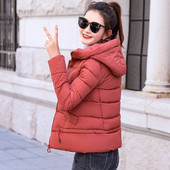 Καθημερινό γυναικείο μπουφάν με κουκούλα σε επτά χρώματα