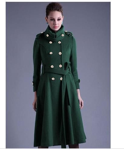 Palton de dama modern cu elemente de nasture croiat model in doua culori