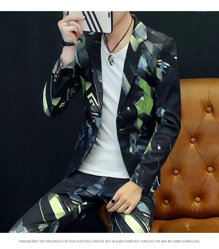 Мъжки цветен костюм от две части в три модела