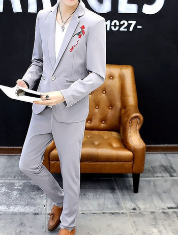 Κομψό ανδρικό κοστούμι με κεντήματα σε τέσσερα χρώματα