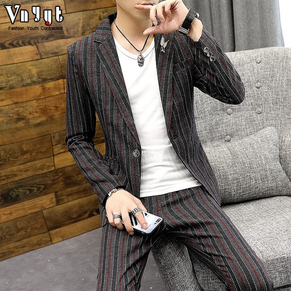 Раиран мъжки костюм в няколко цвята от две части - сако и панталон