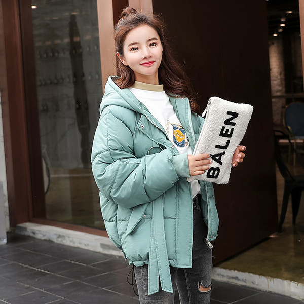 Γυναικείο μπουφάν με κουκούλα και μεταλλικά κουμπιά σε πέντε χρώματα