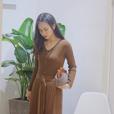 Дълга дамска рокля с колан в три цвята