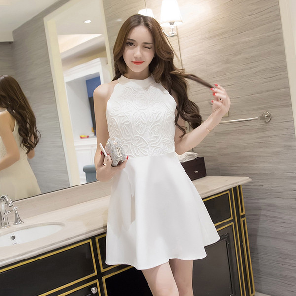 Stílusos női ruha csipkével, három színben