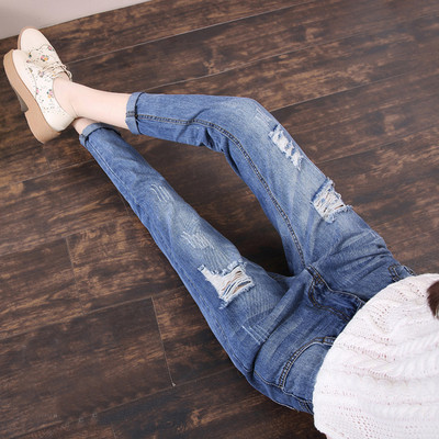 Blugi de dama moderni in trei modele - mai multe culori