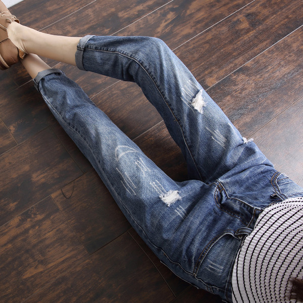 Blugi de dama moderni in trei modele - mai multe culori