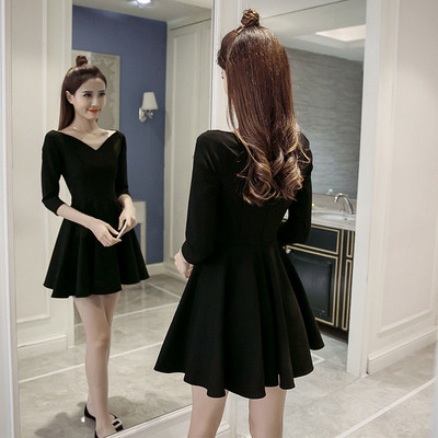 Елегантна дамска рокля в черен цвят