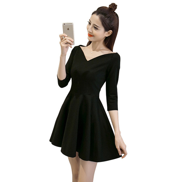 Елегантна дамска рокля  в черен цвят