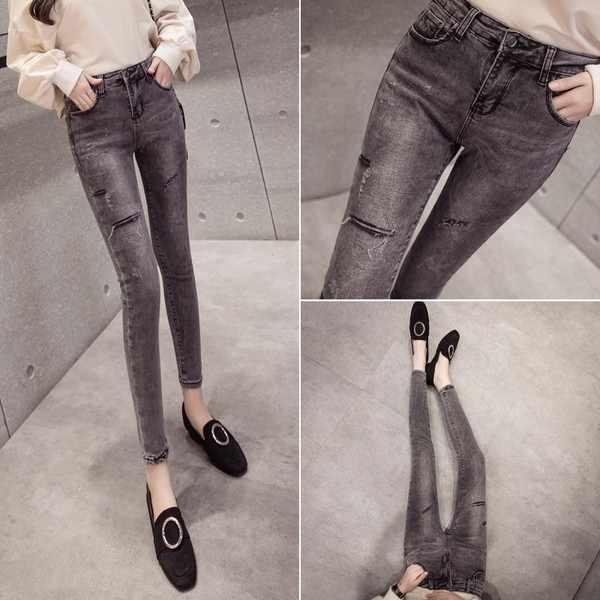 Актуални дамски дънки в сив цвят