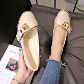 Νέο μοντέλο γυναικέια μοκασίνια δαντέλας με μεταλλική πόρπη