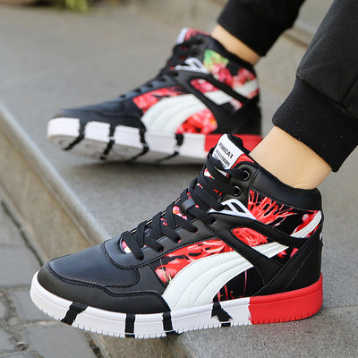 Tenisi actuali pentru bărbați cu motive florale în trei culori