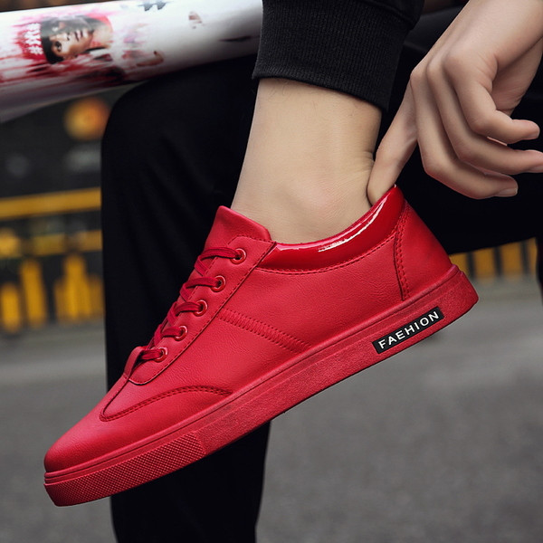 Семпли мъжки ежедневни кецове в три цвята