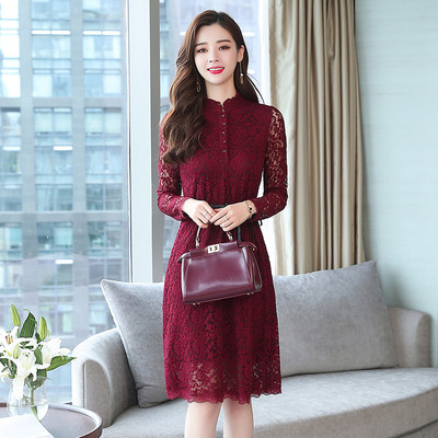 Дамска елегантна рокля с дантела в два цвята