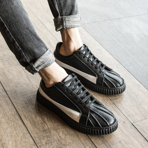 Ежедневни семпли мъжки кецове в черно и бяло