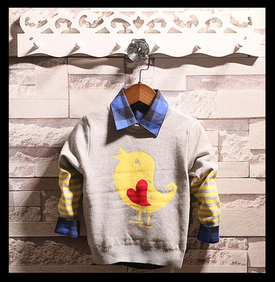 Παιδικό πουλόβερ για αγόρια σε μπλε, κόκκινο και γκρι χρώμα