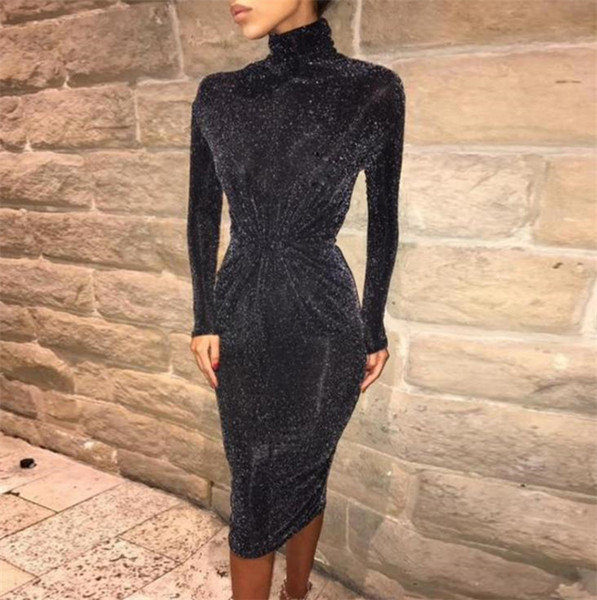 Κομψό γυναικείο φόρεμα Λεπτό μοντέλο με λαμπερό αποτέλεσμα σε μαύρο χρώμα