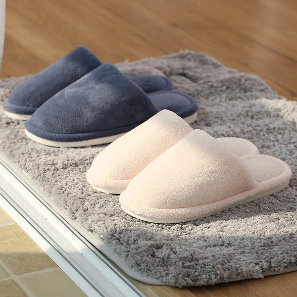 Papuci moi in mai multe culori potriviti pentru barbati si femei