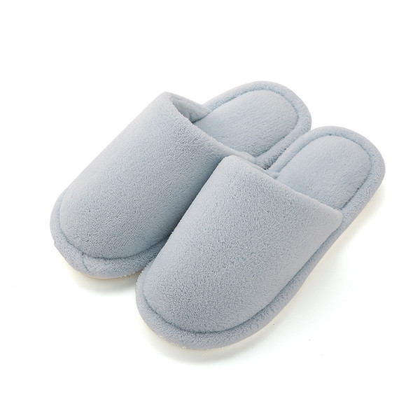 Papuci moi in mai multe culori potriviti pentru barbati si femei