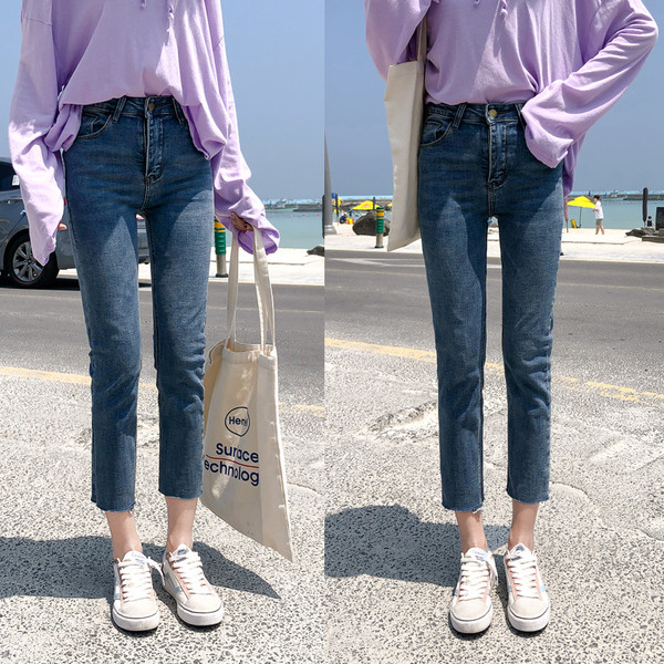 Blugi de damă de actualitate în două culori