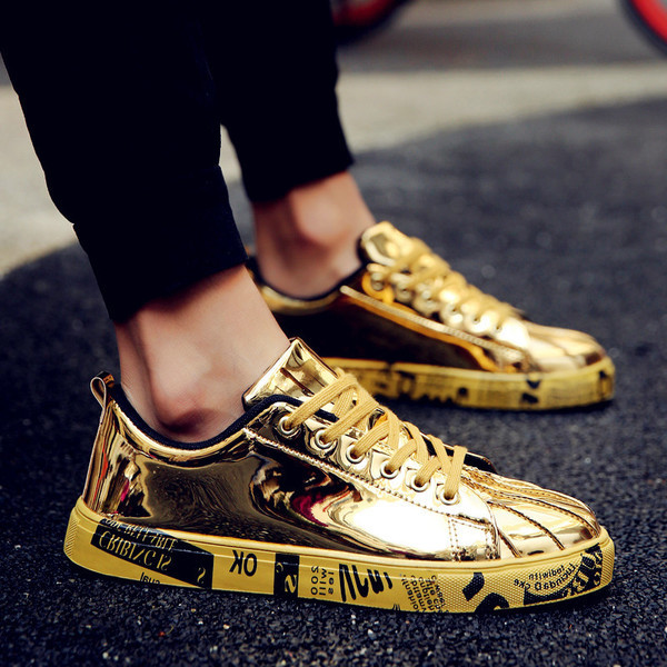 Tenisi eleganti pentru barbati din piele lacuita in trei culori