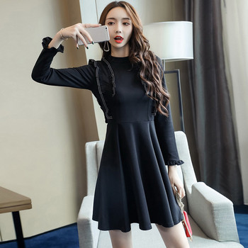 Дамска рокля в черен цвят с дълъг ръкав