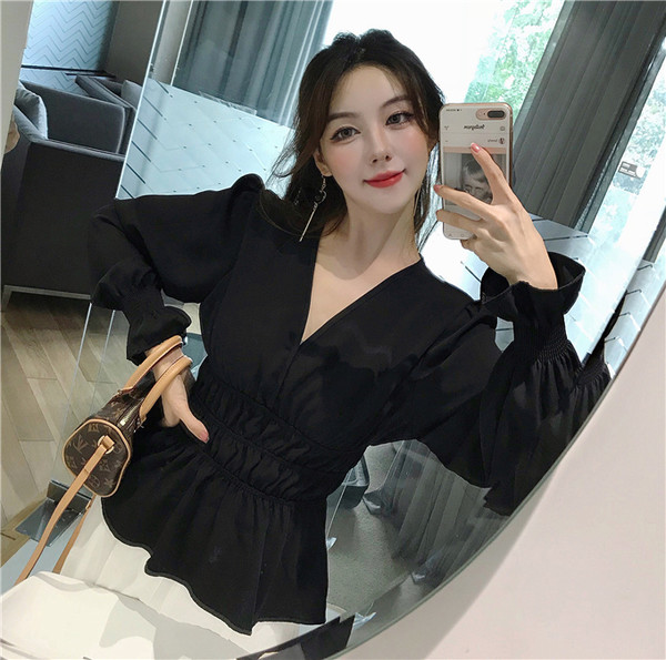 Bluza de dama eleganta cu talie elastica si decolteu in V in doua culori