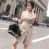 Rochie de dama eleganta cu nasturi metalici in doua culori