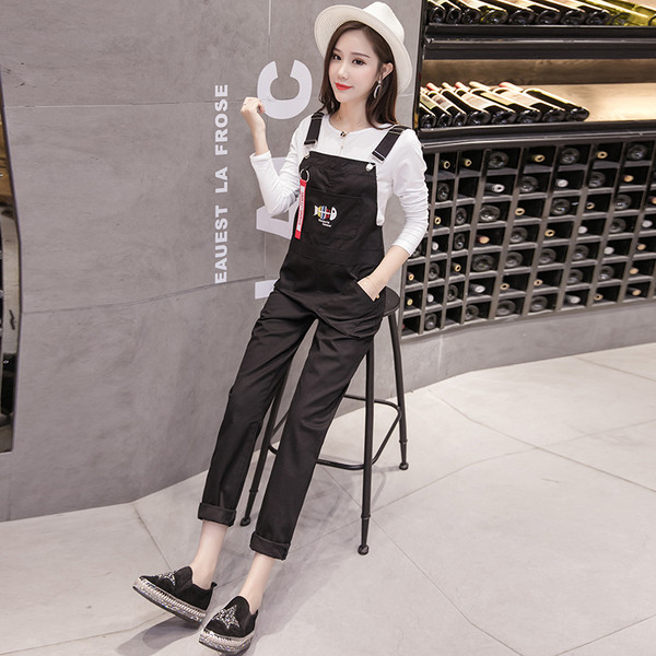 Salopetă modernă pentru femei în negru