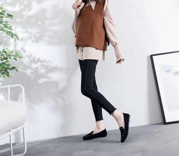 Mocasini de dama din piele intoarsa ecologica cu elemente metalice in trei culori