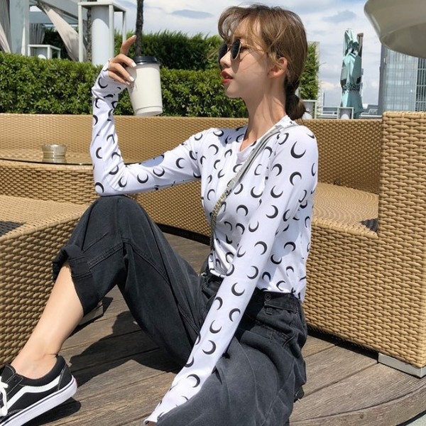 Bluză casual de damă cu model în alb și negru