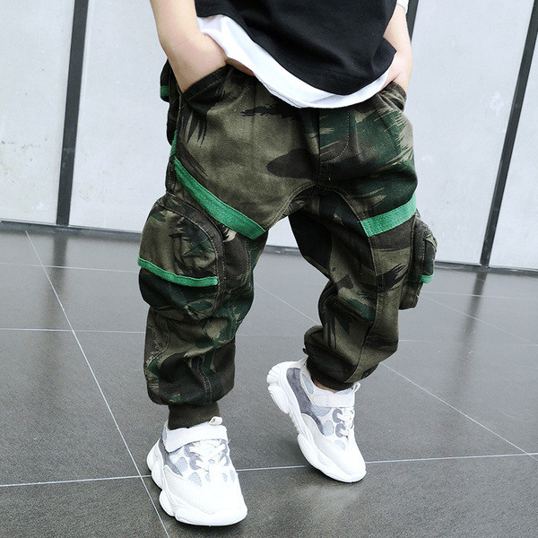 Pantaloni moderni pentru copii model lat cu buzunare laterale