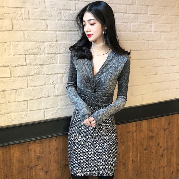 Bluză de damă modernă cu decolteu în V, auriu și argintiu